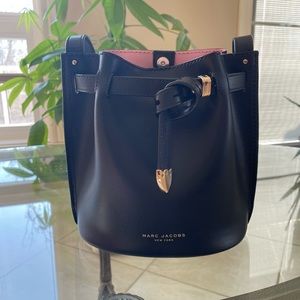 Marc Jacobs black and gold crossbody bag. Like new ! Cross posted!